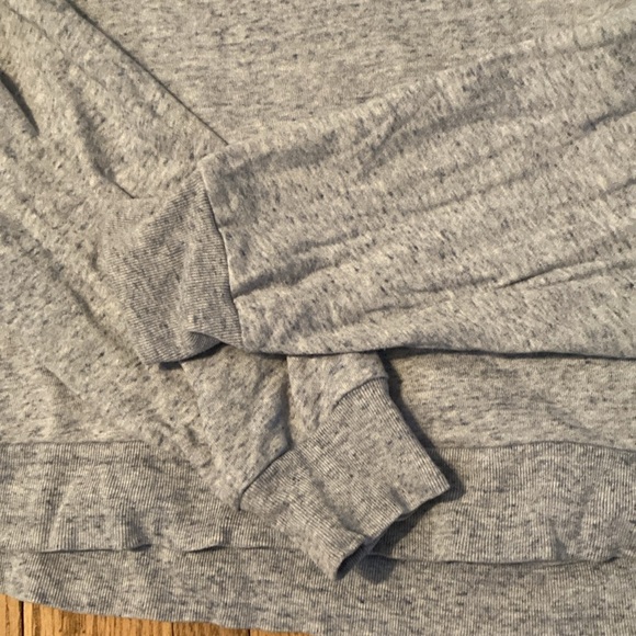 Gap blue oversized tall 90% cotton crop sweatshirt with one small stain. - Picture 5 of 7